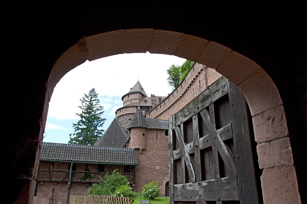 chateau koenigsbourg koenigsburg kasteel burcht hdr orschwiller elzas vogezen france frankrijk fort